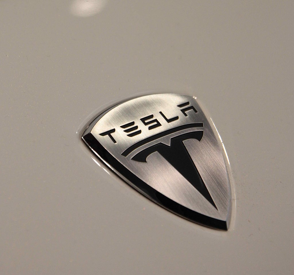 Badge Tesla